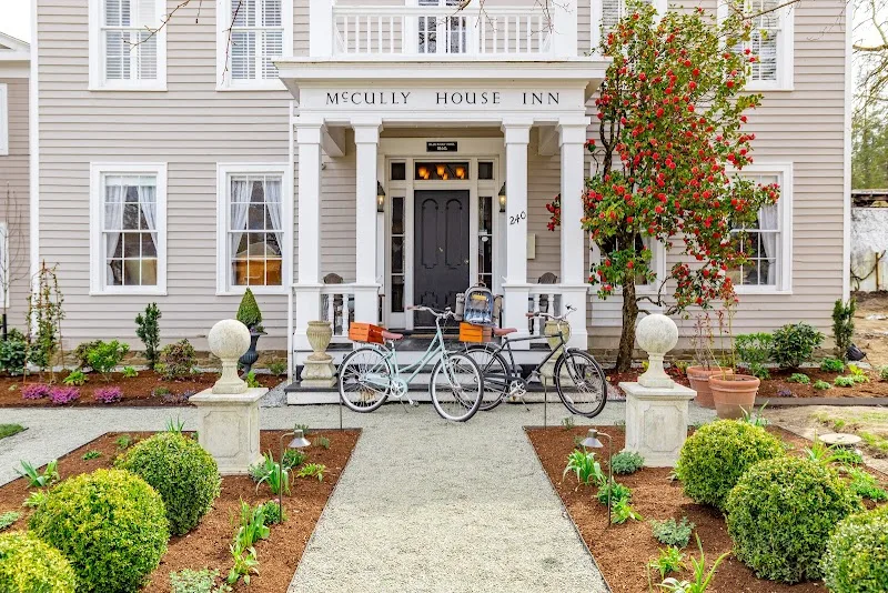 McCully House Inn