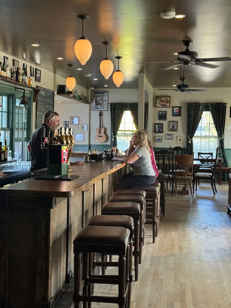 8 Bells Pub