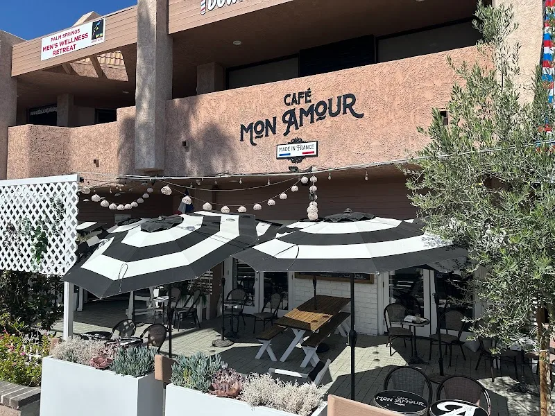 Cute spots in Palm Springs CA